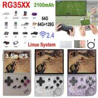 RG35XX 3.5หน้าจอขนาดนิ้วเครื่องเล่นเกมมือถือ64G 128G คอนโซลชาร์จ USB ระบบลีนุกซ์การเชื่อมต่ออุปกรณ์เสริมหูประตูรถยนต์