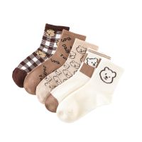 【LZ】☎  Meias de algodão coreano infantil urso desenhos animados bebê menino menina esporte escola babados outono inverno 5 pares por lote