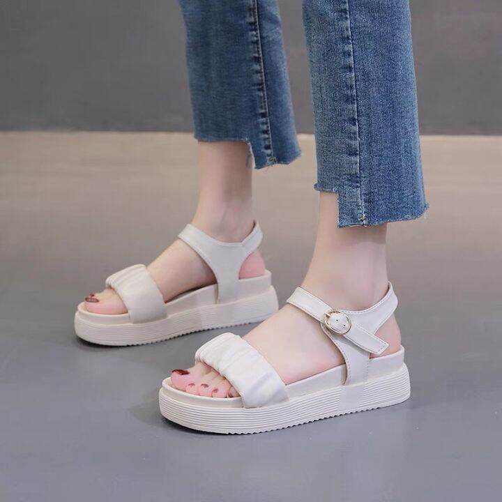 7 mẫu giày sandal nữ đi học thời trang và đẹp – CHEAPY