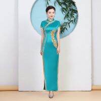 แคทวอล์ค Cheongsam Long Stage Show Wear 2020 ชุดราตรีสีแดงจัดเลี้ยงอารมณ์ซาตินอะซิเตทฤดูหนาว