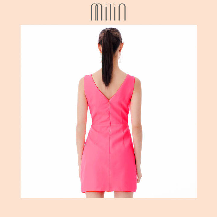 milin-front-drape-detail-polyester-sleeveless-dress-เดรสแขนกุดคอวีจับจีบด้านหน้า-dashing-dress