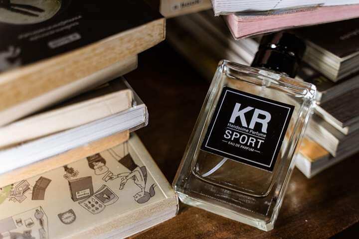 น้ำหอมผู้ชาย-kr-handsome-perfume-ขวดใหญ่100ml-น้ำหอมที่ผู้ชายตามหาหัวเชื้อนำเข้าจากฝรั่งเศษ