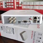 Đầu ghi 4 kênh Hikvision DS-7104HQHI