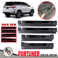 ชายบันได กันรอยชายบันได แบบพลาสติกอย่างดี สำหรับรถ รุ่น  TOYOTA FORTUNER (โตโยต้า ฟอร์จูนเนอร์) ปี 2015 - 2020 สีดำ+โครเมี่ยม จำนวน 4 ชิ้น