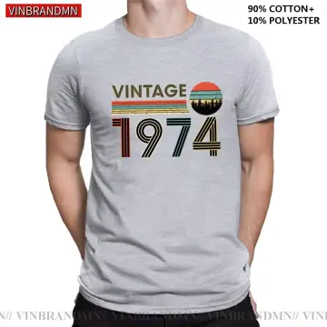 Born in 1970s Vintage 70's retro style disco fonts' Men's T-Shirt