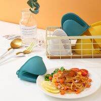 【CW】 2Pcs/Set Practical Anti-scalding Gloves Soft Oven Fingertip Wearing Protector Hanging Baking Mitt