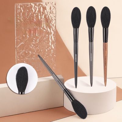 Professional Goat Hair Face Makeup Highlighter Blending Brush Long Handle Blush Brush Concealer Brush Beauty Makeup Tools Makeup Brushes Sets