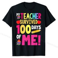 เสื้อยืดคอกลมเสื้อยืดผ้าฝ้ายพิมพ์ลายขายดี เสื้อยืด พิมพ์ลาย My Teacher Survived 100 Days Of Me สําหรับเด็กนักเรียน ครอบครัว S-5XL