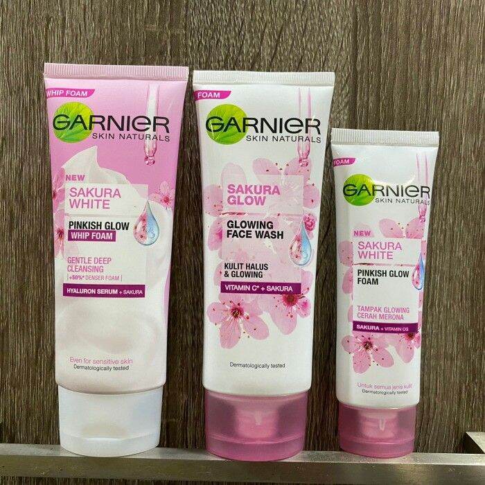 GARNIER SAKURA GLOW SAKURA WHITE PINKISH GLOW FOAM WHIP FOAM FACE WASH