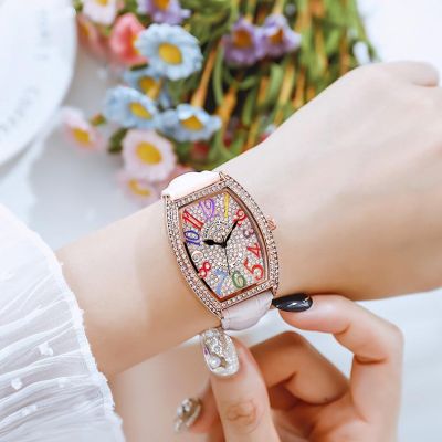 แฟชั่นสุภาพสตรีนาฬิกา 2022 ใหม่เพชร-encrusted บาร์เรลรูปนาฬิกาผู้หญิงแฟชั่นหรูหราสีดิจิตอล star เข็มขัดนาฬิกาควอตซ์