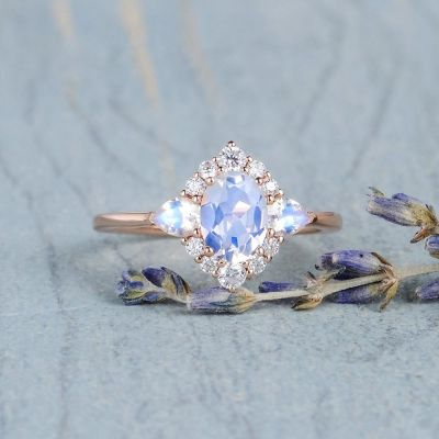 Cute Female Small Opal Moonstone Ring Charm Rose Gold Color Wedding Rings For Women Dainty Bridal Oval Engagement Ring