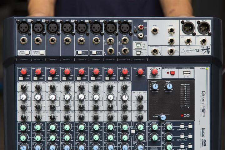 มิกซ์เซอร์-soundcraft-signature-12-และ16-ช่อง-เสียงดีราคาถูก-รับประกัน-1-ปี