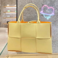 A.L.I.C.E bottega veneta arco ขนาดเล็ก tote กระเป๋าถือ สีเหลือง