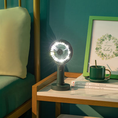 พัดลม Usb พัดลมขนาดเล็กสเปรย์แบบพกพาสำหรับใช้ในบ้านเครื่องใช้ไฟฟ้าขนาดเล็กตั้งโต๊ะแบบมือถือเรืองแสง