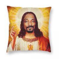 [HOT ZILXQIQILASW 103] Snoop Dogg Goes Jesus สแควร์ปลอกหมอนโพลีเอสเตอร์ผ้าลินินพิมพ์กำมะหยี่ซิปปลอกหมอนตกแต่งรถปลอกเบาะรองนั่ง18 Quot;