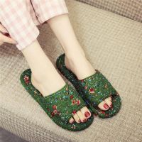 COD Mens and womens fabric slippers for indoor use