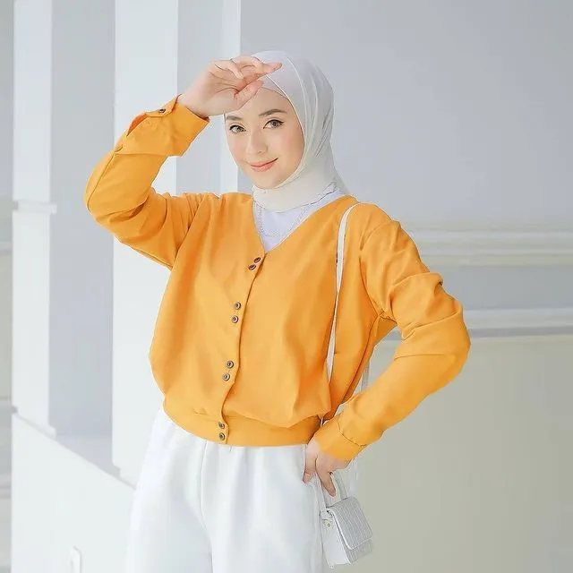 Dory Top Bahan Tory Burch Baju Atasan Wanita Terbaru 2021 Kekinian Hijab  Baju Wanita Terbaru 2021