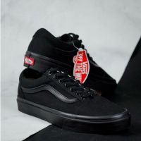 ☭รองเท้าผ้าใบลําลอง Vans สีดํา แบบเรียบ ใส่เล่นสเก็ต