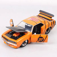 Classic Jada 124 Scale 1969 Chevrolet Camaro Auto Zone 37 Diecasts &amp; Toy Vehicles Model Car Chevy Metal BigTime Muscle Orange