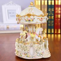 Rotating Horse Crystal Ball Music Box Home Livingroom Cabinet Decoration Creative Birthday Childrens Day Christmas Kids Gifts