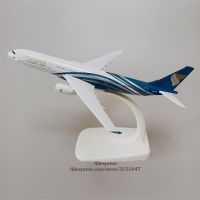 โมเดลเครื่องบิน330 A330โลหะผสมสำหรับสายการบิน Oman Air Airbus เครื่องบินโมเดลเครื่องบินของขวัญสำหรับเด็ก16ซม.