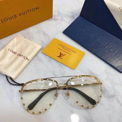 2023 new 1 v Causal Glasses Fashion Rivet Glasses Hot Sales Glasses with Gift Box