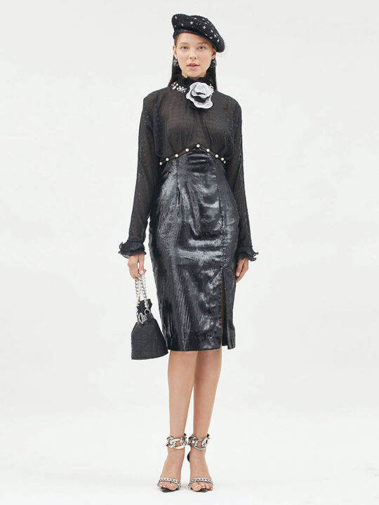 kloset-long-sleeve-midi-dress-with-neckline-detail-aw21-d002-เดรสผู้หญิง-เสื้อผ้าผู้หญิง-เสื้อผ้าแฟชั่น-เดรสแขนยาว-เดรสแต่ดีเทลกุหลาบที่คอเสื้อ