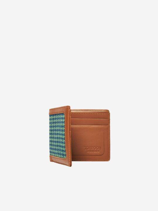 davos-wallet-laugh-peacock