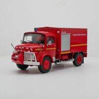 รถ1:43ของเล่นโมเดลโลหะรถ Ixo Camion รถดับเพลิง Mercedes-Benz LAF 911รถ Diecast