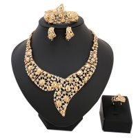 【lz】♦  Nigerian Fashion Wedding Jewelry Set para Mulheres Bijoux De Noiva Africano Colar Brincos Pulseira Anel Jóias Atacado