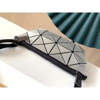 Bao BAO ISSEY MIYAKE Lucent 3x4 กระเป๋าสะพายข้าง PVC ขนาดเล็ก สีเงินTH