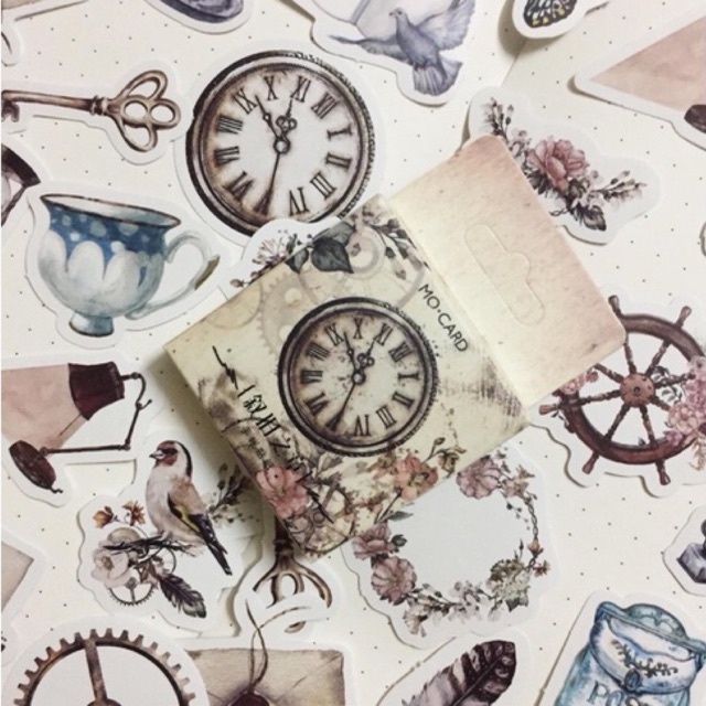 Với sticker hình dán vintage đồng hồ, bạn có thể tận hưởng vẻ đẹp hoài niệm và lãng mạn của thời gian trôi qua. Hãy truy cập website để khám phá những mẫu sticker đồng hồ vintage độc quyền chỉ có tại chúng tôi!