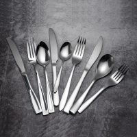 16Pcs ครัวสแตนเลส304ส้อมช้อนโต๊ะมีดอาหารบนโต๊ะอาหาร Flatware Cutlery ชุดอาหารเย็น Square Edge