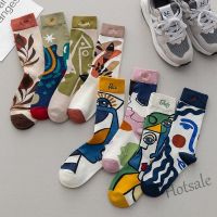 【hot sale】№◆ D19 Unique Trendy Socks Fashion ins Graffiti Sports Couple Spring Autumn Mid-Tube Letter Embroidery Stockings