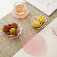 High-end MUJI Glass coasters pink transparent tea cup holders tea snacks small fruit plates flower-shaped glazed anti-scald saucers saucers tea accessories