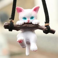 1Pc Car Ornaments Creative Lovely Swing Branches Cat Auto Interior Rearview Mirror Pendant Car Styling Decor Accessories 4x4cm