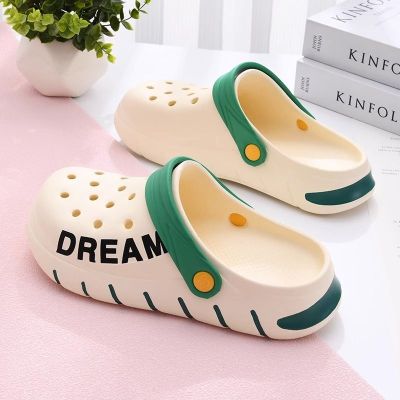 【Hot Sale】 New style hole shoes for men and women of the same non-slip wear-resistant super soft bottom deodorant Baotou slippers dual-use beach sandals outerwear