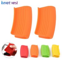 2pcsGrip Silicone Pot Clips Heat Resistant Pan Handle Cover Grip Oven Mitts Anti-Scalding Gloves for Cooking Clamp Kitchen Tools