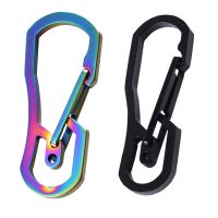 （AT）2022ใหม่ Carabiner ตะขอปลดเร็วหัวเข็มขัดแขวนแคมป์ปิ้งคลิปที่เปิดขวดใช้งานง่าย