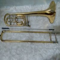 เทนเนอร์ทรอมโบน ยี่ห้อ Wisdom Bb Tenor Trombone รุ่น FTB-323 พร้อมกล่องอย่างดีและอุปกรณ์