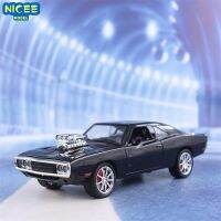 คอลเลกชัน1:24 1970ที่ชาร์จ Dodge R/T โมเดลโลหะผสมหล่อขึ้นรูปรถกล้ามเนื้อไฟเสียงรถดึงถอยหลังของขวัญของเล่นเด็ก A624