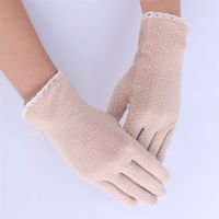 2023 New Fashion Summer Cotton Print Dot Short Non-slip Breathable Ladies Thin Sun UV Protection Gloves Driving Gloves for Women