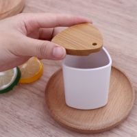 Portable Wooden Toothpick Holder Pocket Toothpick Dispenser Bucket Home Table Decoration Toothpick Box With Lid