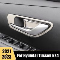 “{》} สำหรับ Hyundai Tucson NX4 2021 2022 2023รถเหล็กสแตนเลสประตูด้านในแผ่นครอบอุปกรณ์ตกแต่งภายในกรอบตกแต่งรถยนต์