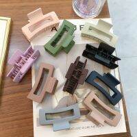 Korean Solid Crab Hair Clip Elegant Hollow Square Acetate Hair Claw Geometric Hairpins Chic Barrettes Headwear Hair Accessories