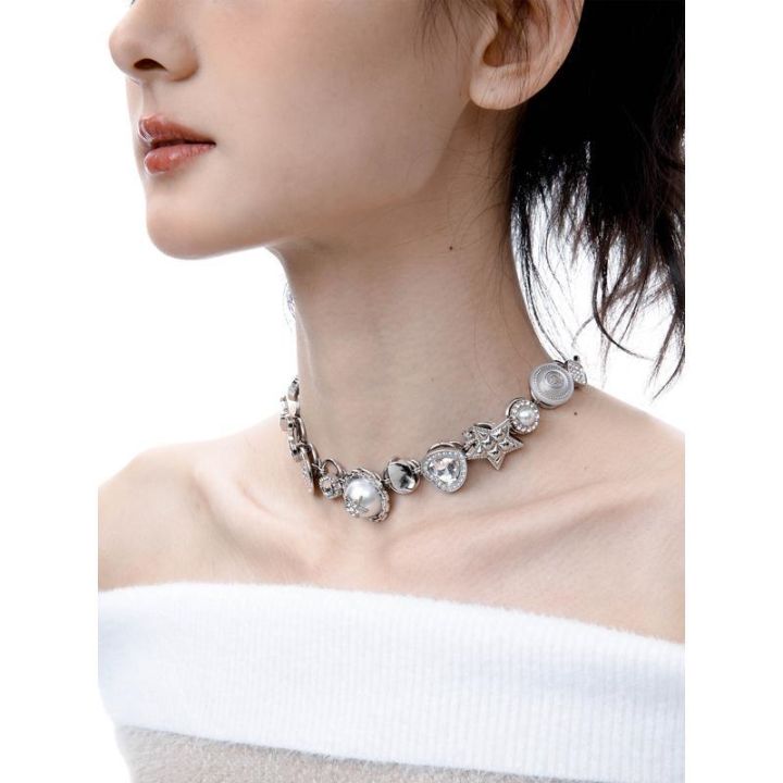 westwood-vivian-treasure-series-white-button-necklace