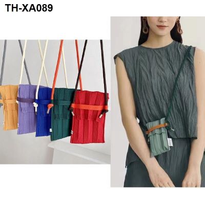 ☈❅ Female niche design square Korea of ladle bag fold one shoulder inclined mini mobile phone packages