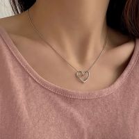 ✠✣◐ Small hollow out love 925 sterling silver necklace female ins Japanese Korean contracted design pendant fashionable joker clavicle chain