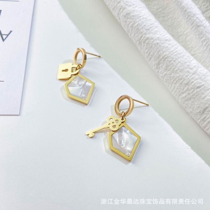 cod-korean-version-of-the-new-simple-niche-design-fresh-fashion-earrings-temperament-all-match-personality-irregular-titanium-steel