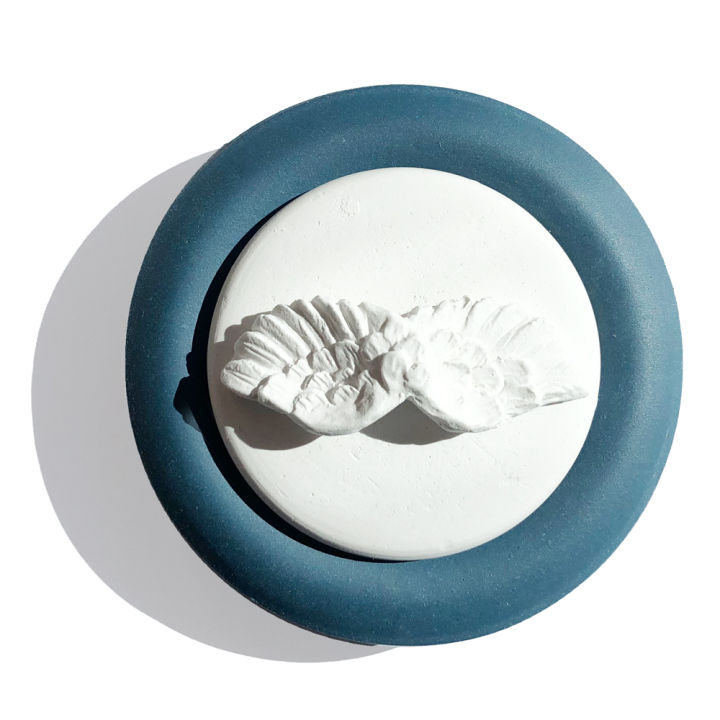 Oshadhi Aroma Stone Wings Blue Plate